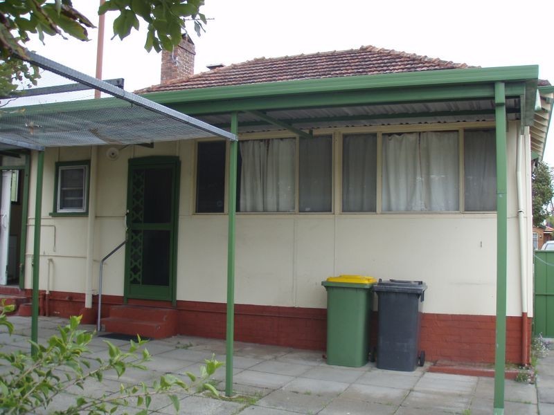 10 Toorak Road, Rivervale WA 6103