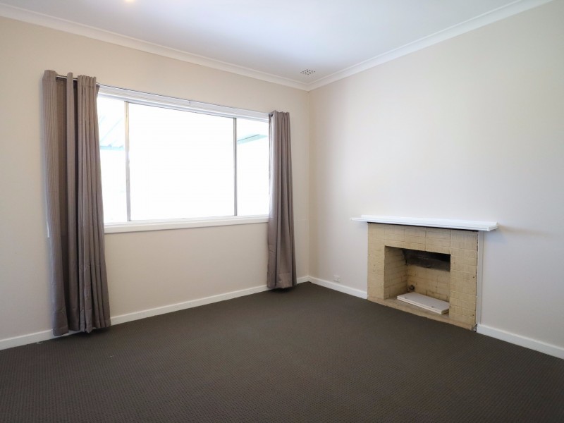 48 Mcglinn Way, Cloverdale WA 6105