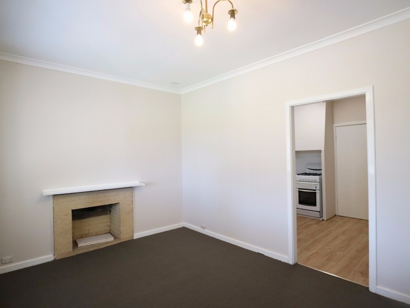 48 Mcglinn Way, Cloverdale WA 6105