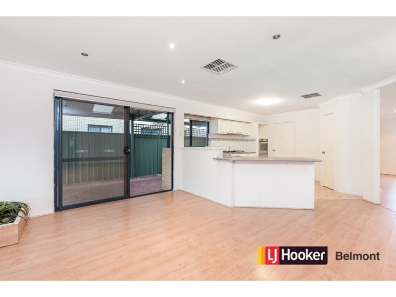 7 Excalibur Chase, Wattle Grove WA 6107