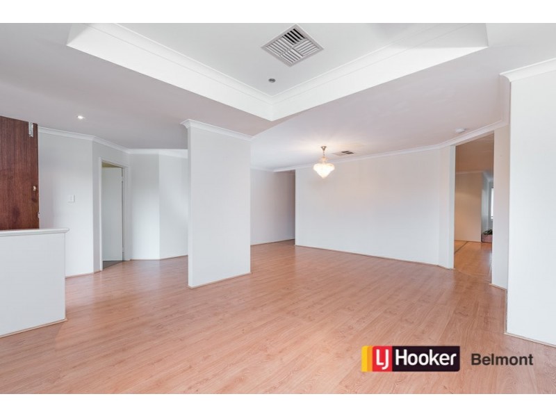 7 Excalibur Chase, Wattle Grove WA 6107