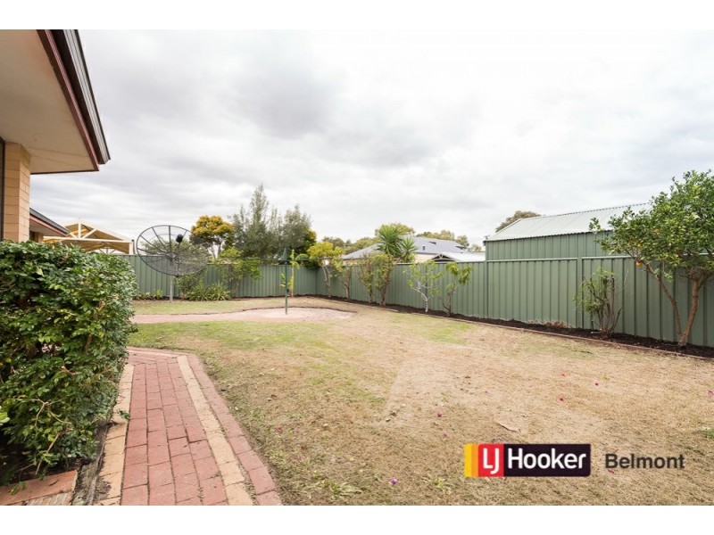 7 Excalibur Chase, Wattle Grove WA 6107