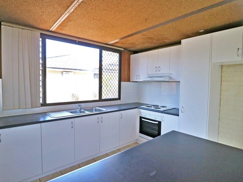 8 Grand Parade, Redcliffe WA 6104