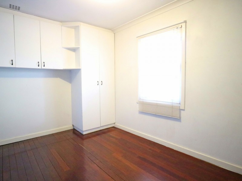 8 Grand Parade, Redcliffe WA 6104