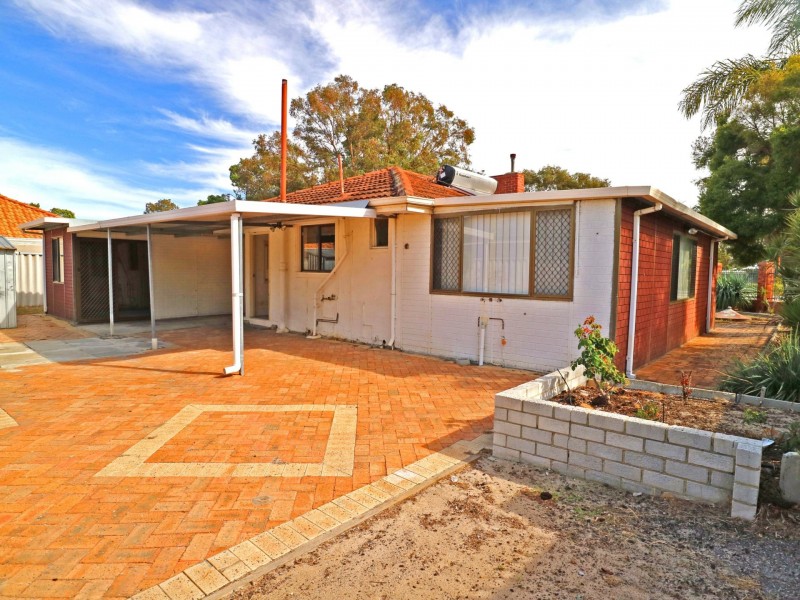 8 Grand Parade, Redcliffe WA 6104