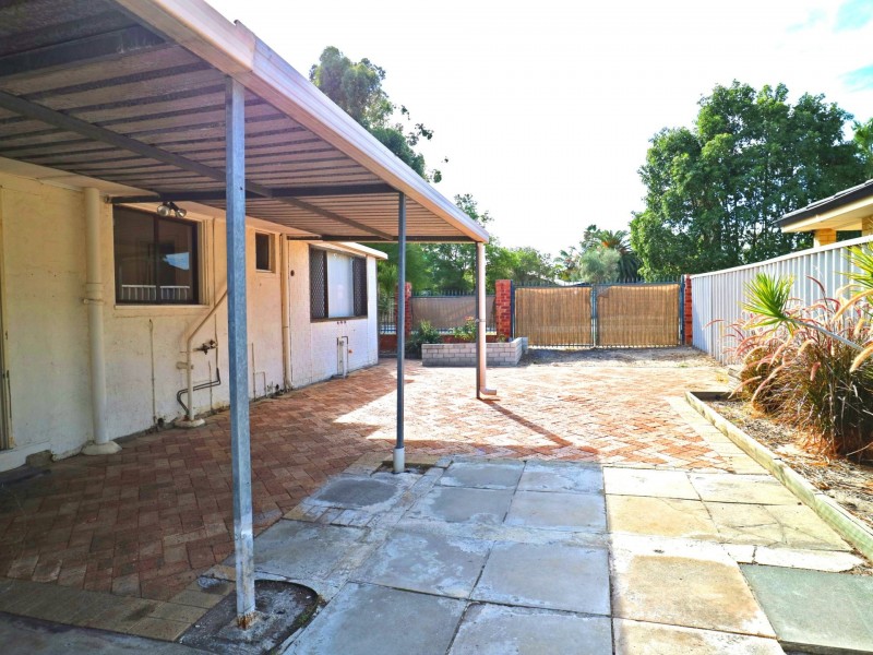 8 Grand Parade, Redcliffe WA 6104
