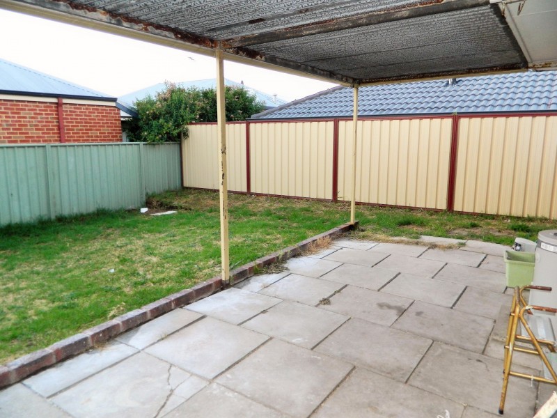 34B Hooley Road, Midvale WA 6056