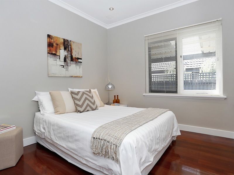 10 Dudley Street, Rivervale WA 6103