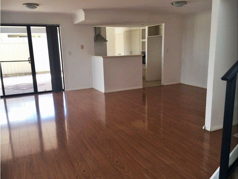 4/145 Shepperton road, Victoria Park WA 6100