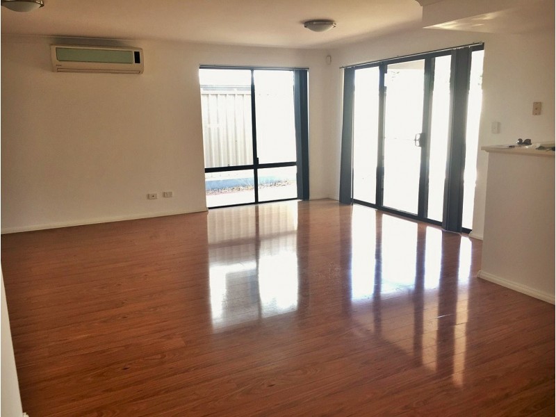 4/145 Shepperton road, Victoria Park WA 6100