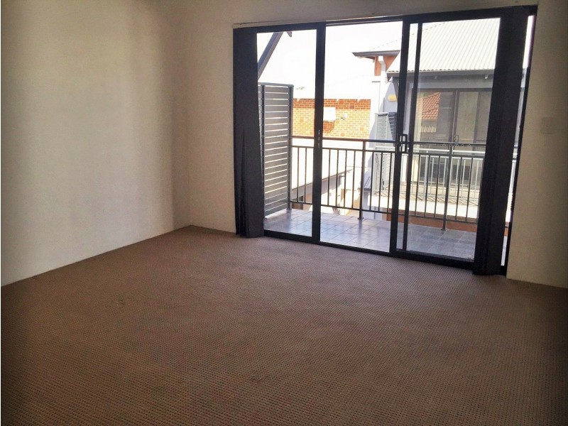 4/145 Shepperton road, Victoria Park WA 6100