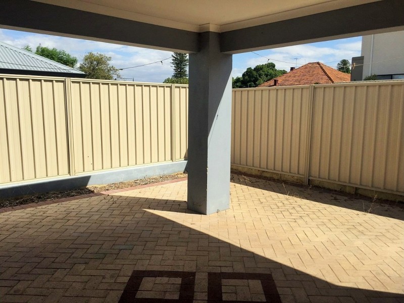 4/145 Shepperton road, Victoria Park WA 6100