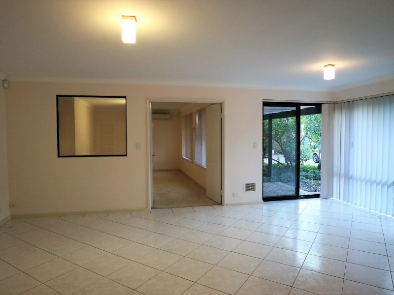 2/14 Kimberley Street, Belmont WA 6104