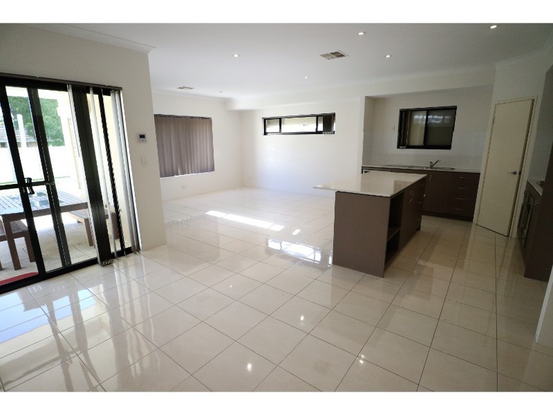 350A Abernethy Road, Cloverdale WA 6105