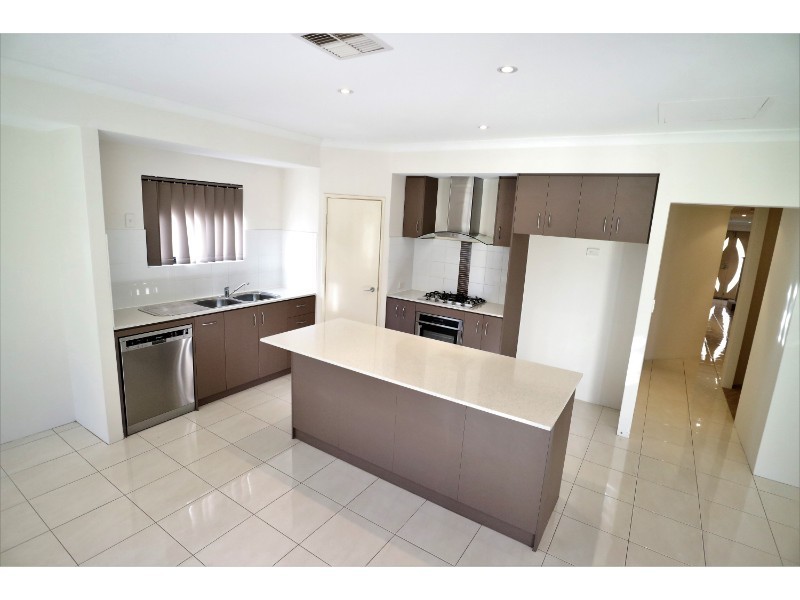 350A Abernethy Road, Cloverdale WA 6105