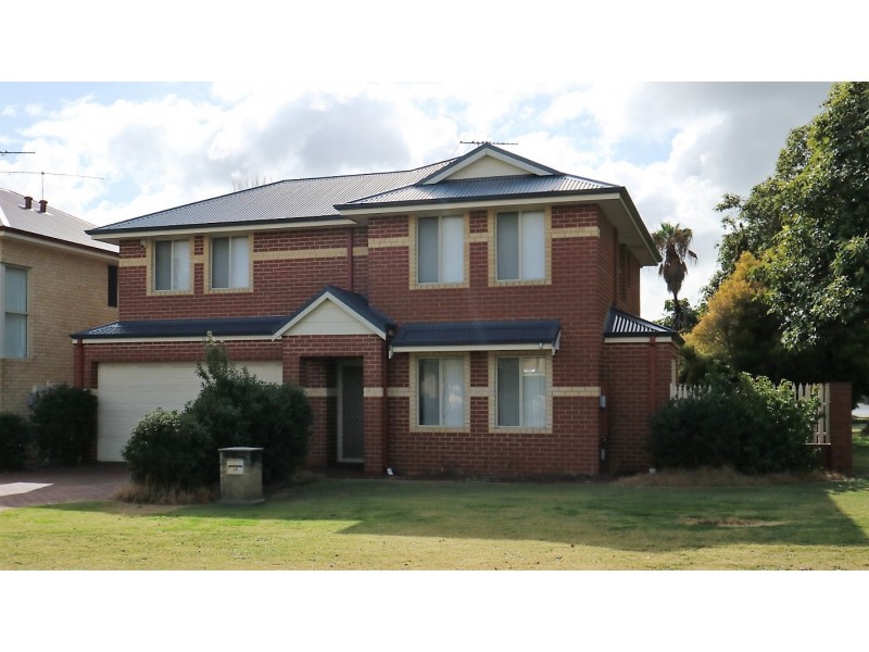 29 Beverley Place, Cloverdale WA 6105