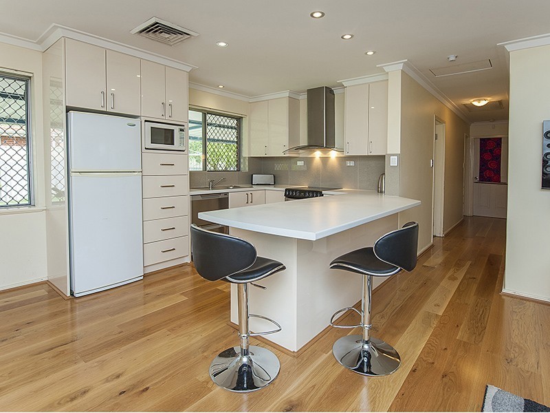 38B Treave Street, Cloverdale WA 6105