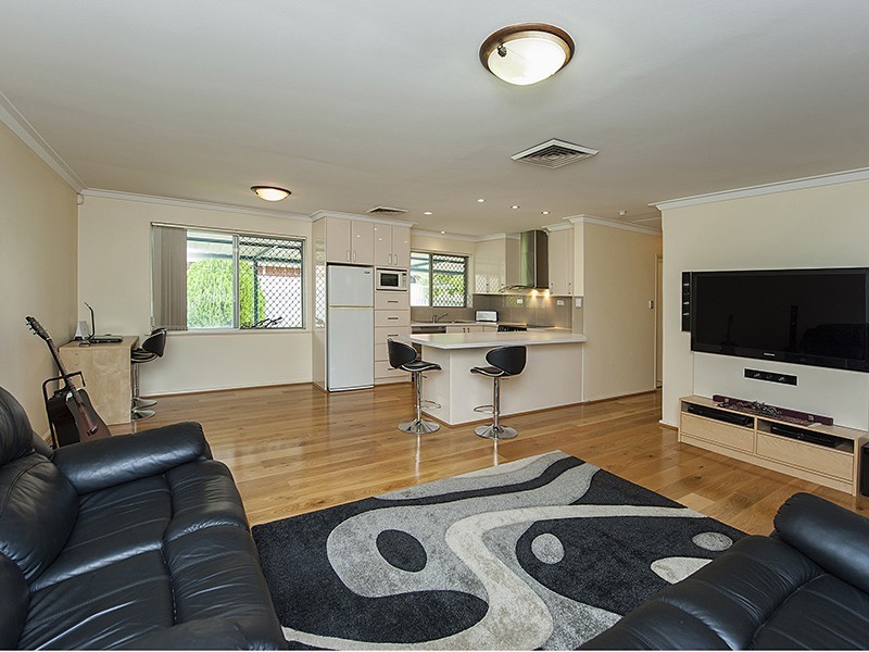 38B Treave Street, Cloverdale WA 6105