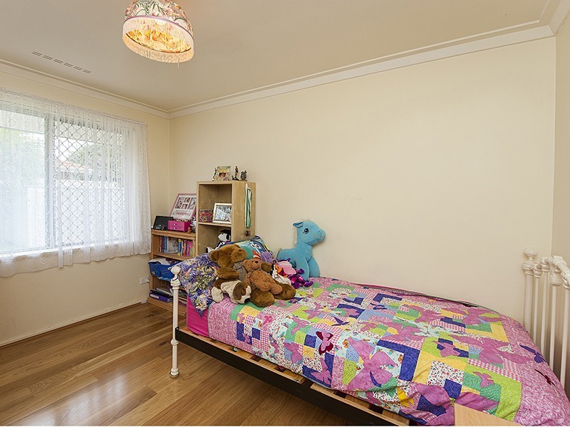 38B Treave Street, Cloverdale WA 6105