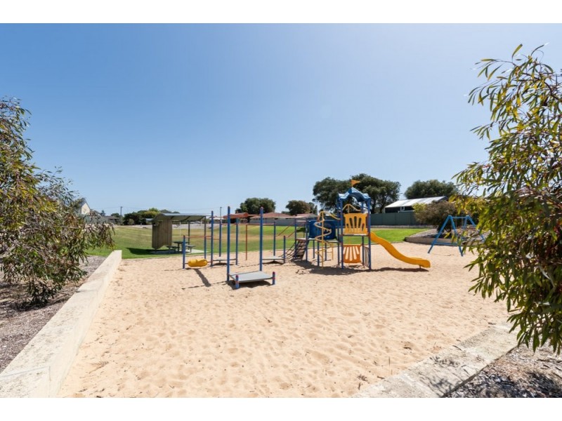 8 Scholey Street, Sinclair WA 6450