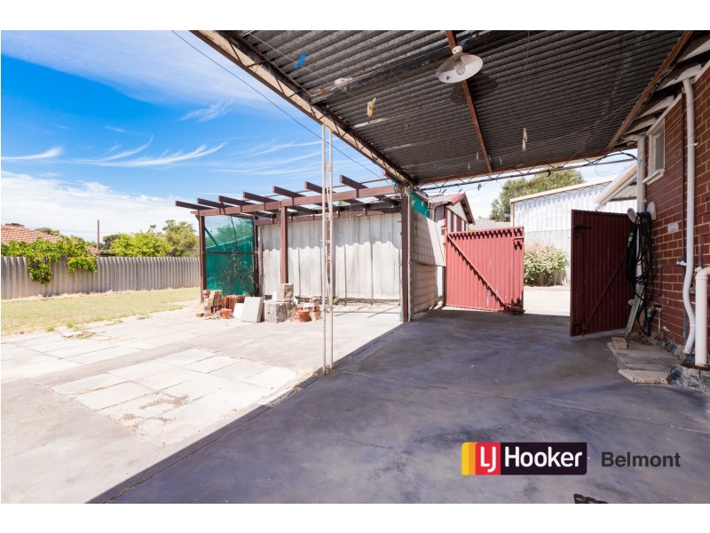 401 Hardey Road, Cloverdale WA 6105