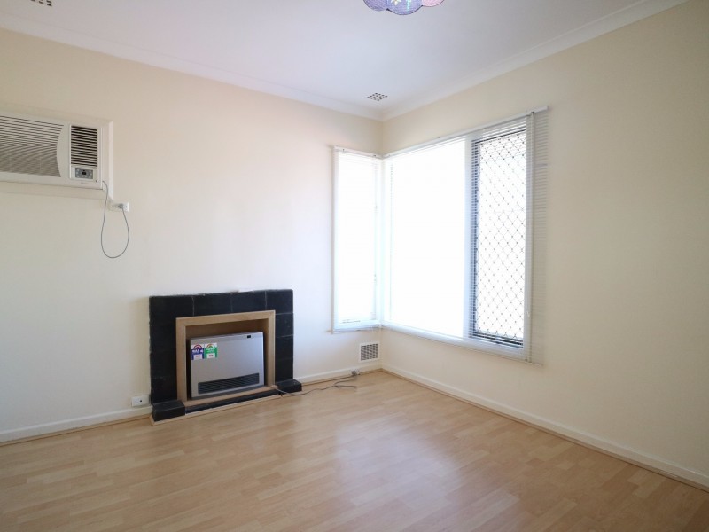 383 Kew Street, Cloverdale WA 6105