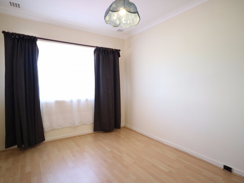 383 Kew Street, Cloverdale WA 6105