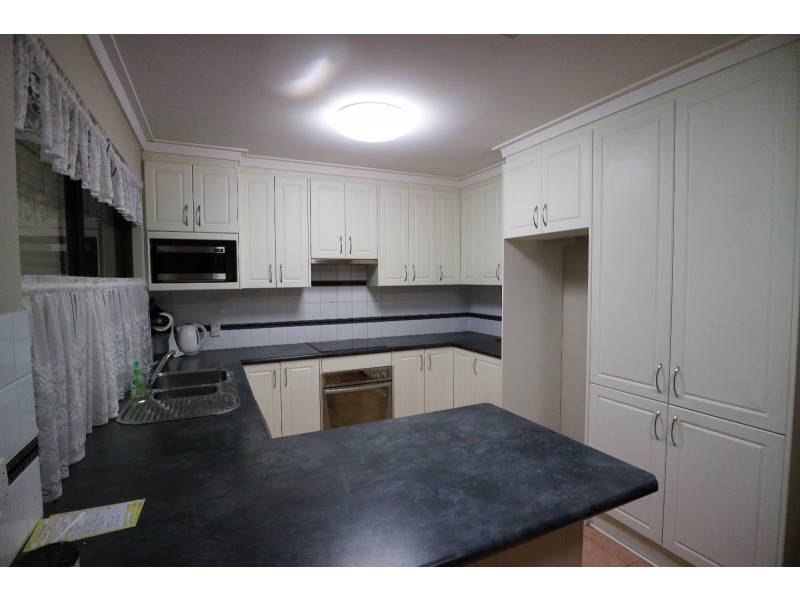 303 Knutsford Avenue, Kewdale WA 6105