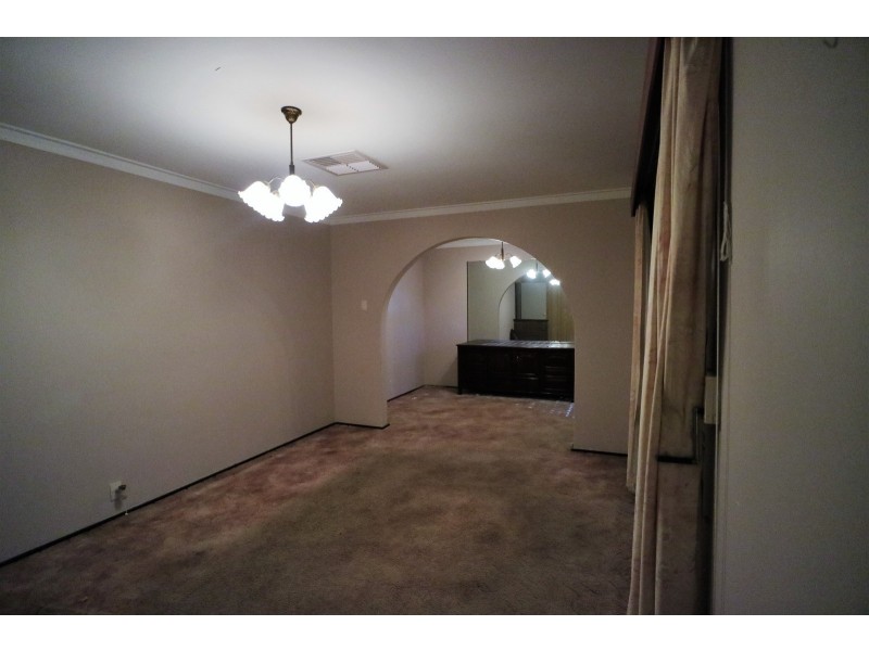 303 Knutsford Avenue, Kewdale WA 6105