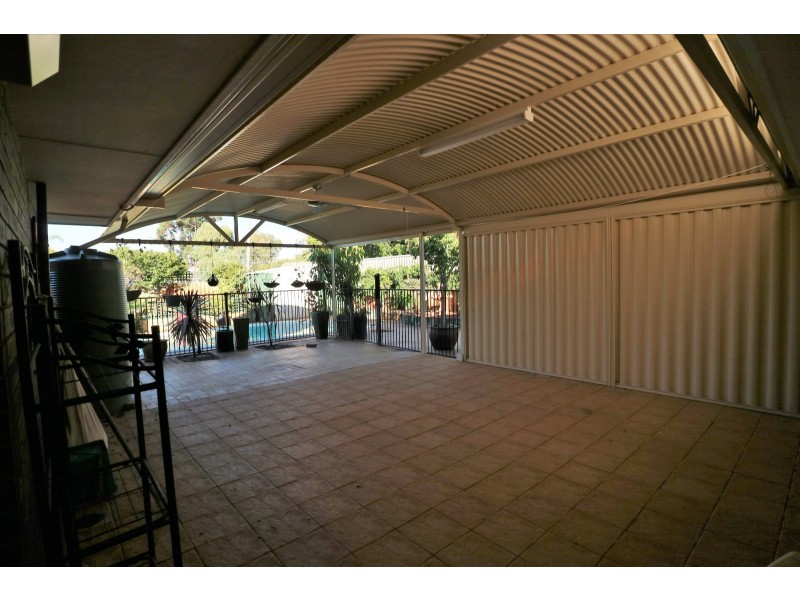 303 Knutsford Avenue, Kewdale WA 6105