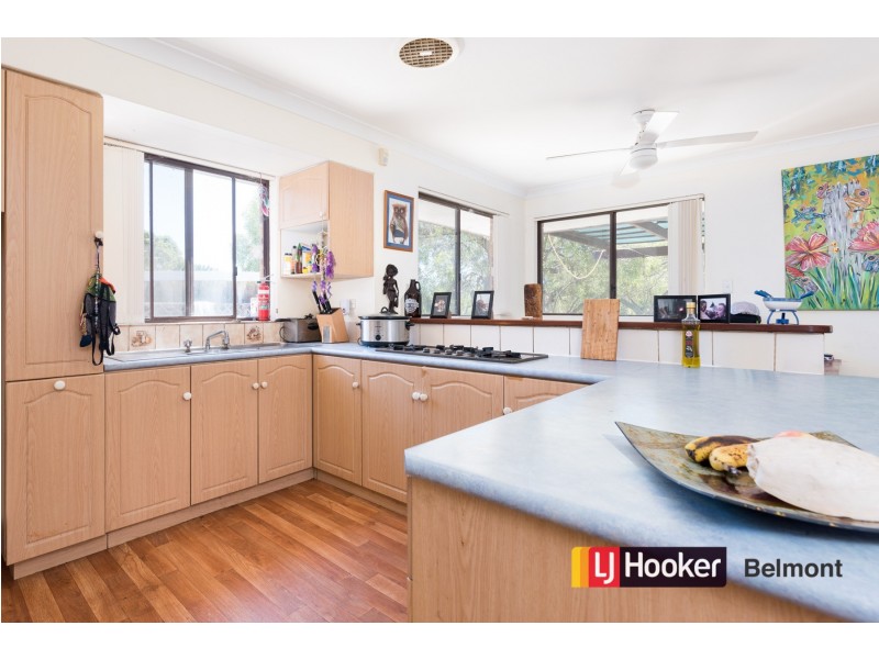 24 Nicolas drive, Casuarina WA 6167