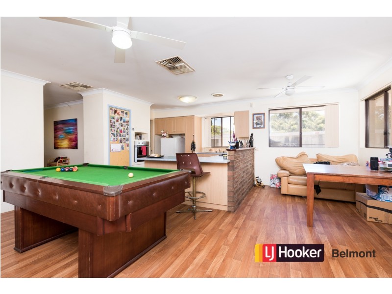 24 Nicolas drive, Casuarina WA 6167