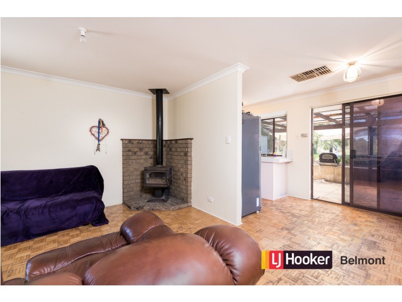 24 Nicolas drive, Casuarina WA 6167