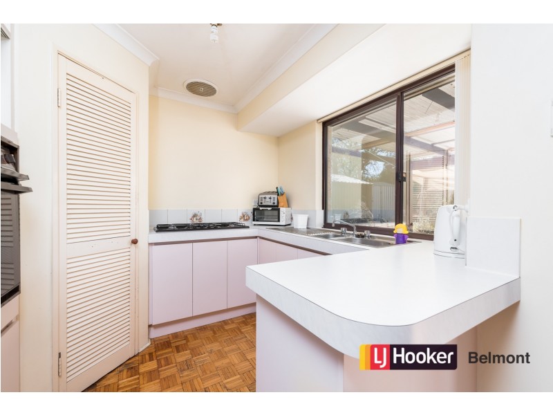 24 Nicolas drive, Casuarina WA 6167