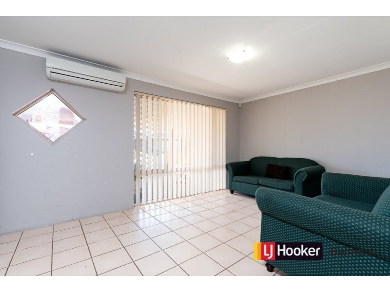 8 Harriet Place, Cloverdale WA 6105