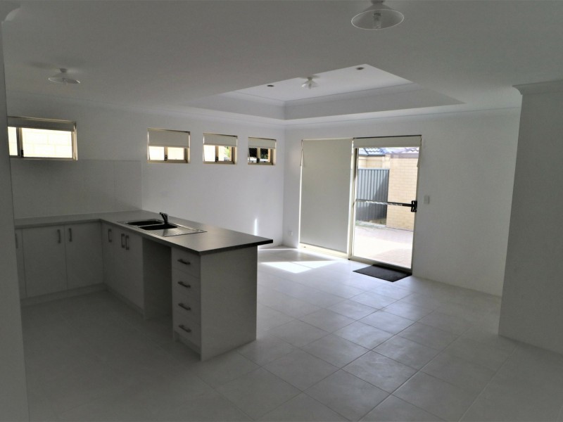 2/48 Tangmere Way, Balga WA 6061