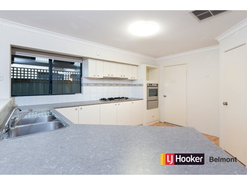 7 Excalibur Chase, Wattle Grove WA 6107