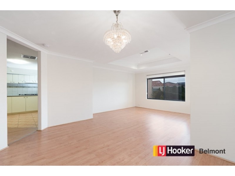 7 Excalibur Chase, Wattle Grove WA 6107