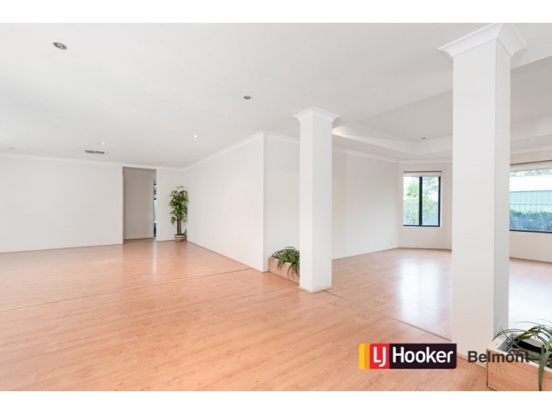 7 Excalibur Chase, Wattle Grove WA 6107