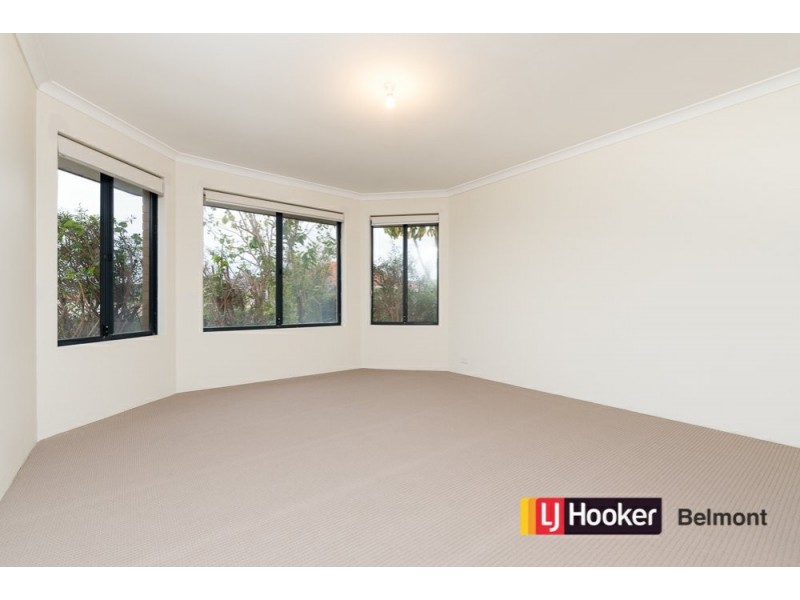 7 Excalibur Chase, Wattle Grove WA 6107