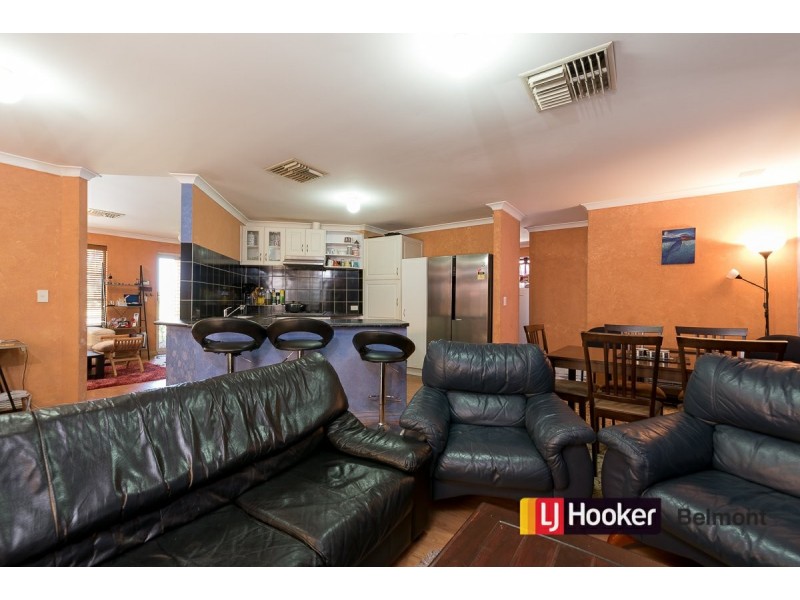 3 Harwood Close, Canning Vale WA 6155