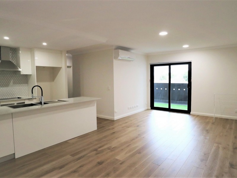 4/10 Ross Street, Kewdale WA 6105