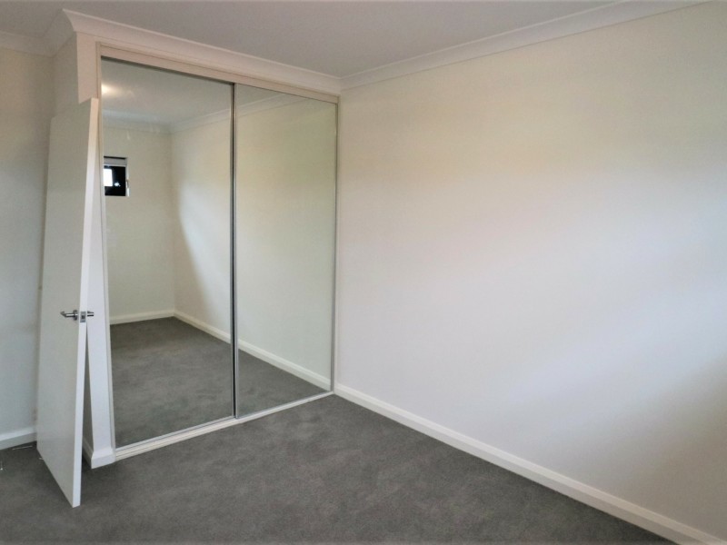 4/10 Ross Street, Kewdale WA 6105