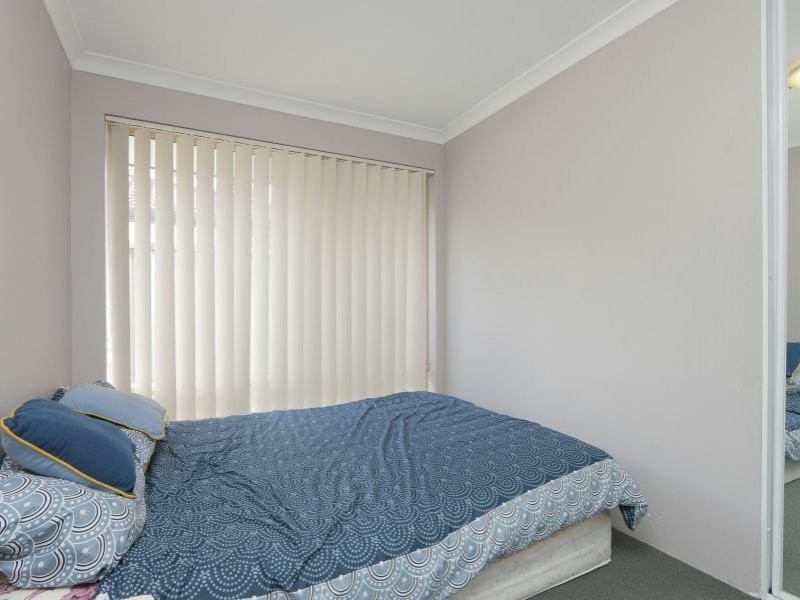 8 Harriet Place, Cloverdale WA 6105
