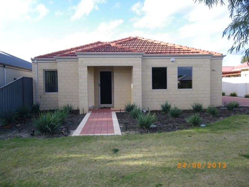 9A Walsh Avenue, Redcliffe WA 6104