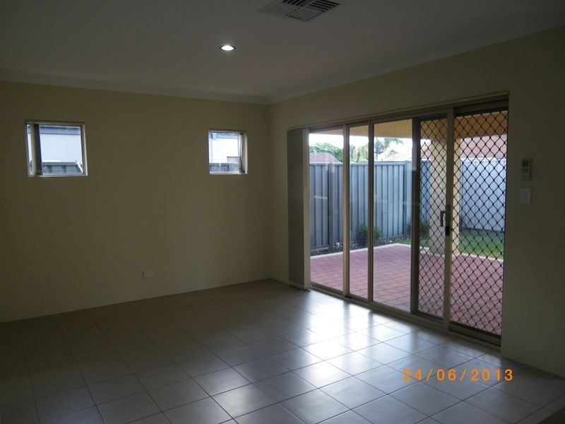 9A Walsh Avenue, Redcliffe WA 6104
