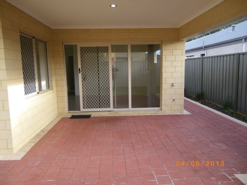 9A Walsh Avenue, Redcliffe WA 6104