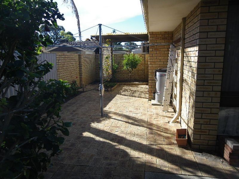 2/119 Fulham Street, Kewdale WA 6105