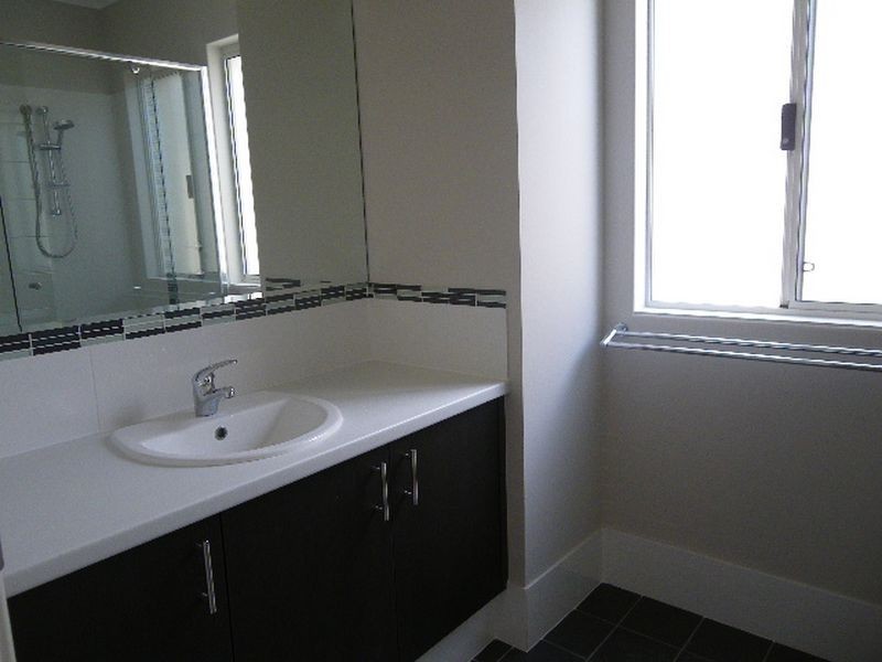 1/12 Kelly Street, Cloverdale WA 6105