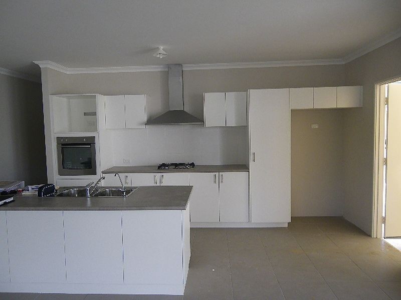 1/12 Kelly Street, Cloverdale WA 6105